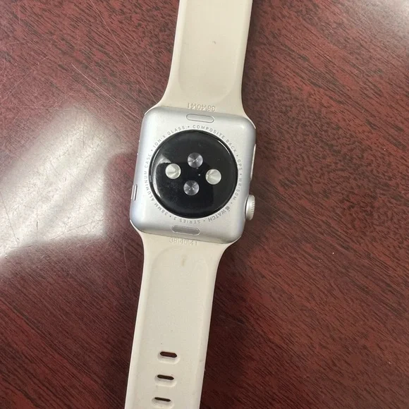 Series 3 Apple Watch - Picture 2 of 5